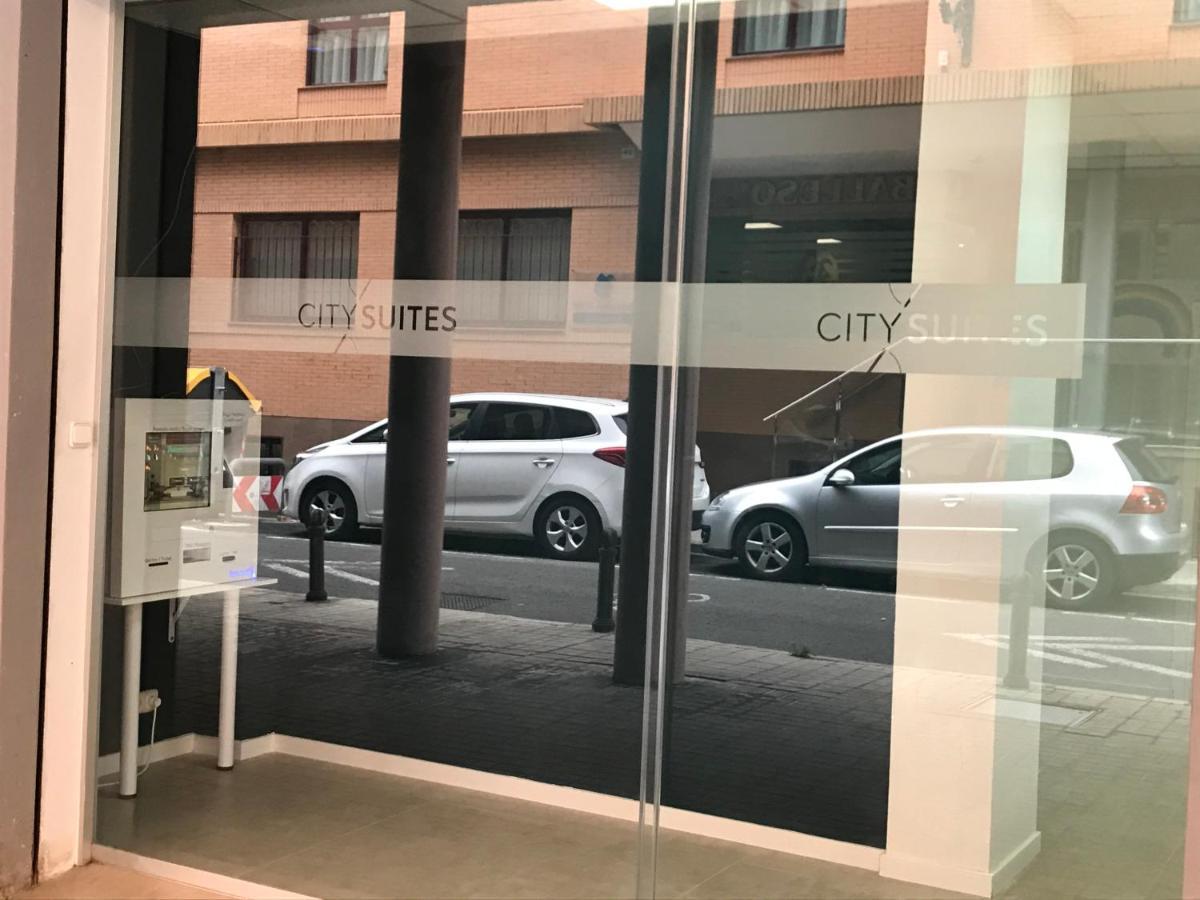 City Suites Marina Valencia Exteriör bild